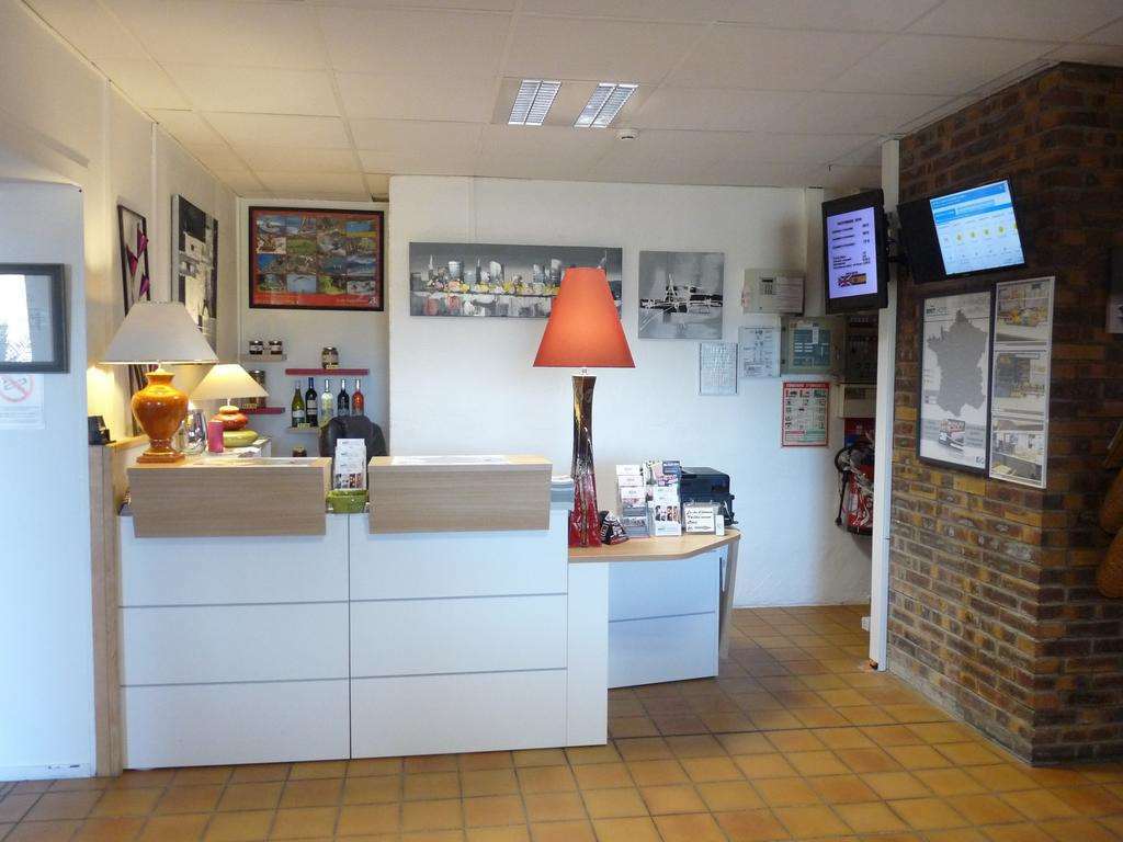 Hotel Bosquet Pau Centre - Self Check In Budget Hotel Interior photo