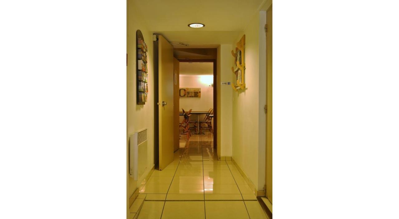 Hotel Bosquet Pau Centre - Self Check In Budget Hotel Exterior photo